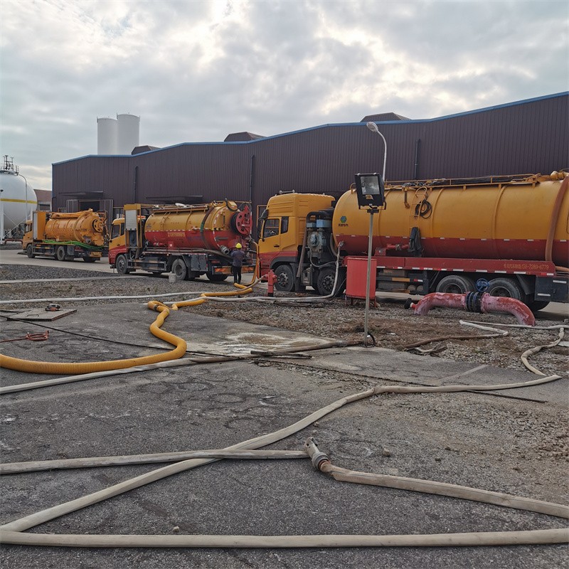 八步污水池清理