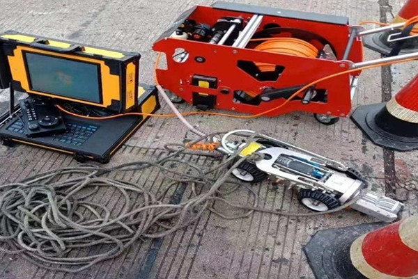 八步CCTV管道检测机器人