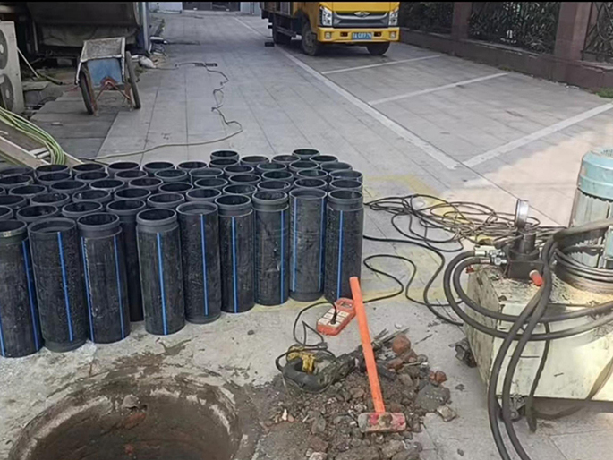 八步PE置换管厂家 DN315置换管 非开挖管短管置换